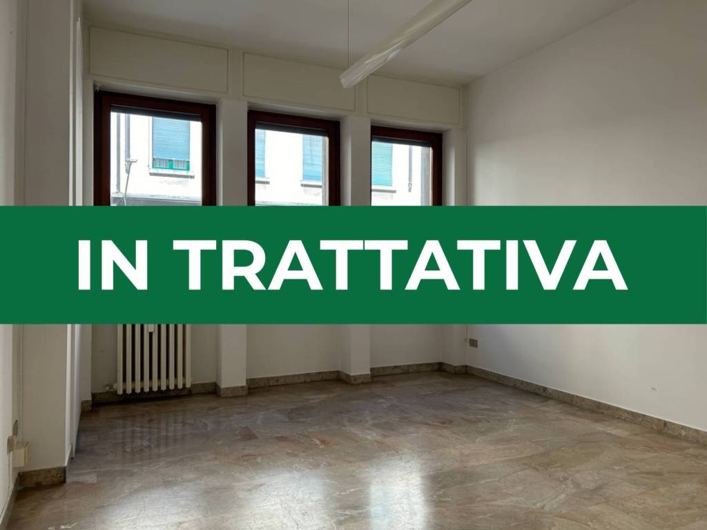 appartamento in vendita a Varese in zona Biumo