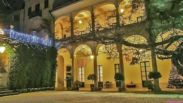 villa in vendita a Varese in zona Biumo