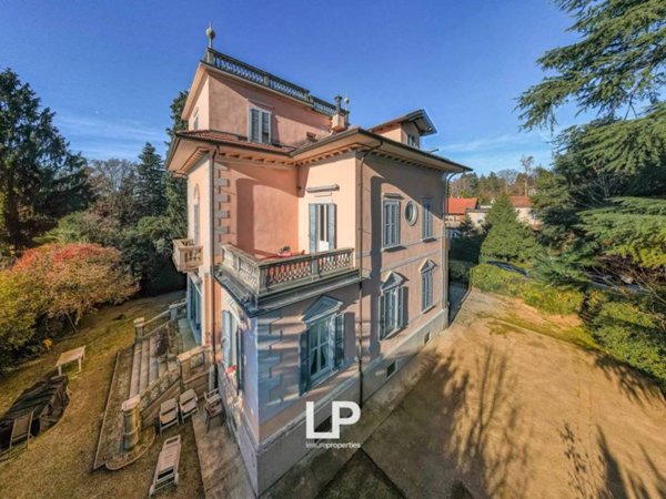 casa indipendente in vendita a Varese in zona Masnago
