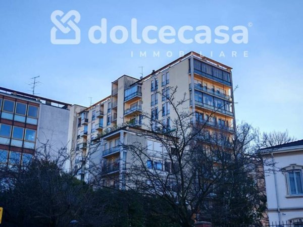 appartamento in vendita a Varese in zona Giubiano