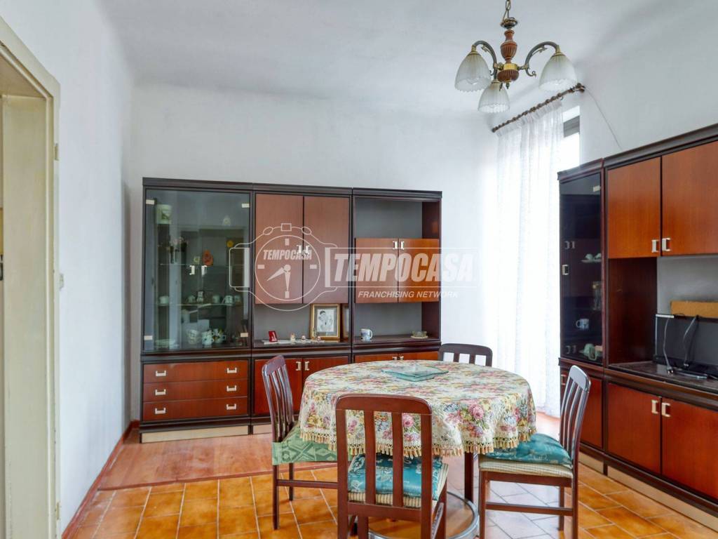 appartamento in vendita a Varese in zona Bizzozero