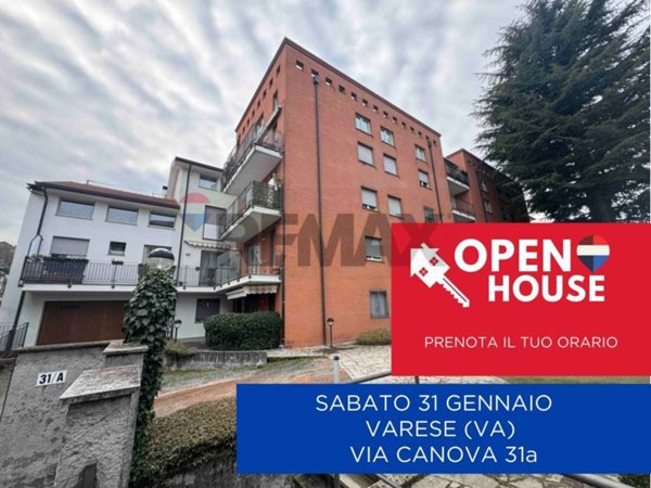 appartamento in vendita a Varese in zona Biumo