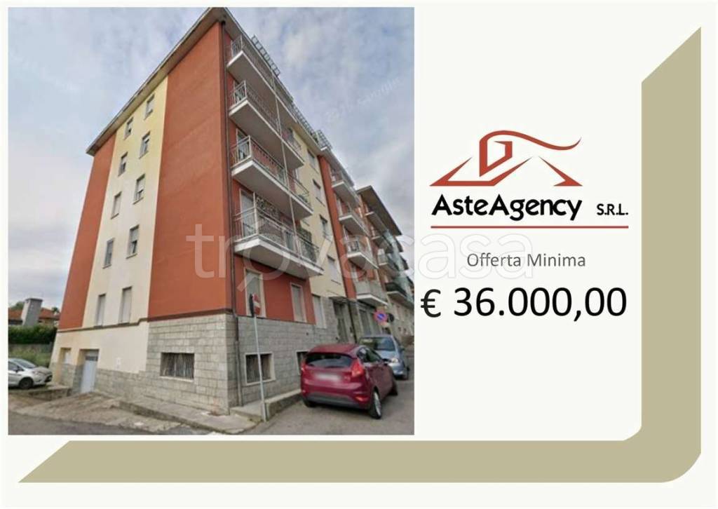 appartamento in vendita a Varese in zona Biumo