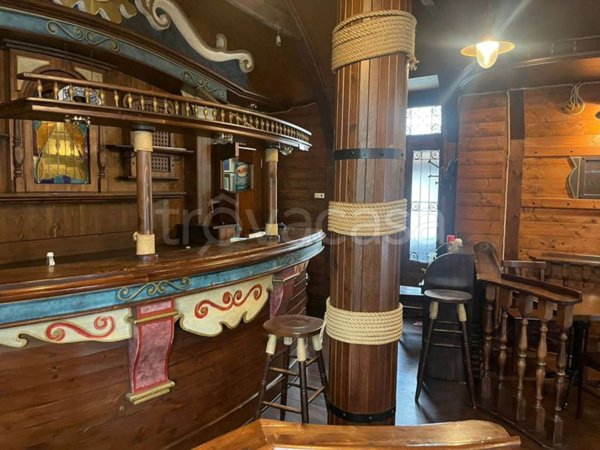 negozio in vendita a Varese in zona Casbeno