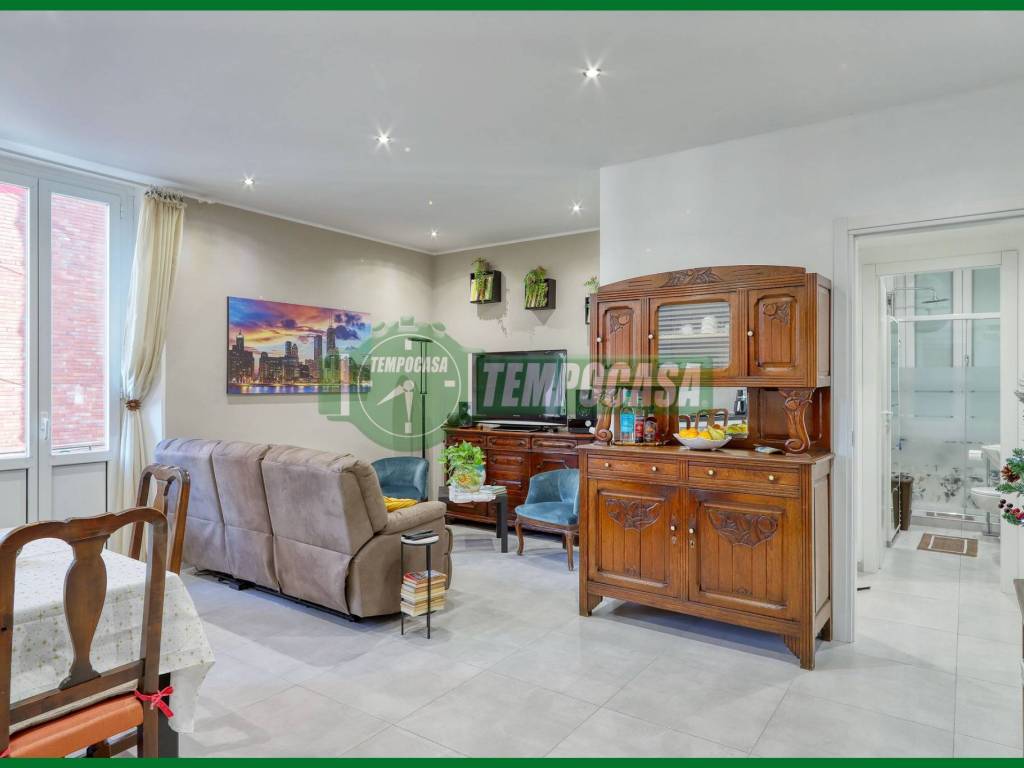 appartamento in vendita a Varese in zona Bosto