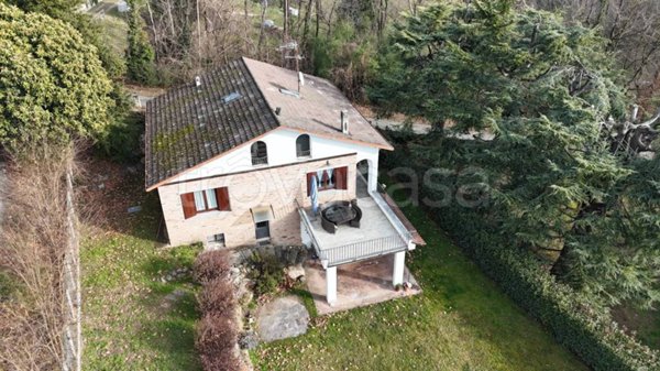 casa indipendente in vendita a Varese in zona Masnago