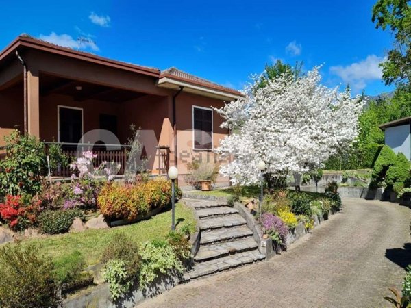 appartamento in vendita a Varese in zona Bobbiate