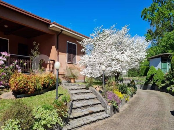 appartamento in vendita a Varese in zona Bobbiate