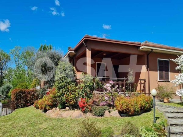 appartamento in vendita a Varese in zona Bobbiate