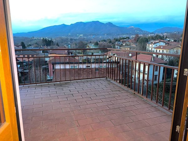 appartamento in vendita a Varese in zona Bobbiate