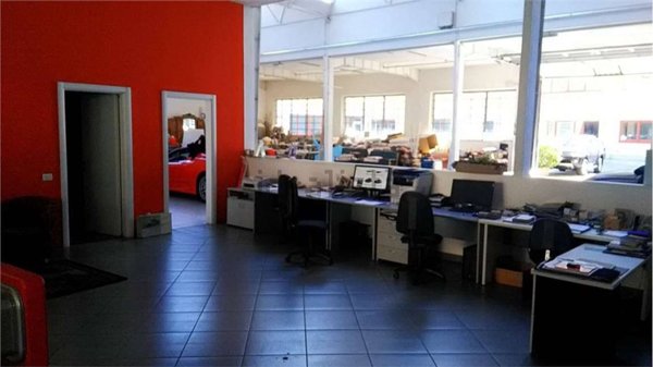 ufficio in vendita a Varese in zona Centro Città
