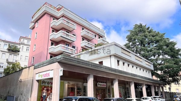appartamento in vendita a Varese in zona Centro Città