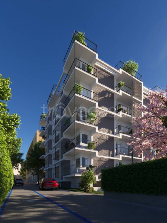 appartamento in vendita a Varese in zona Brunella
