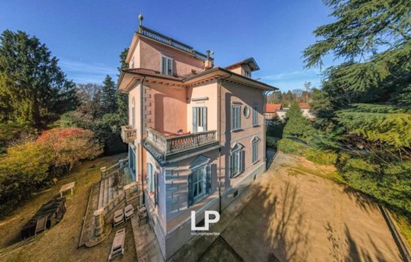 villa in vendita a Varese in zona Brunella