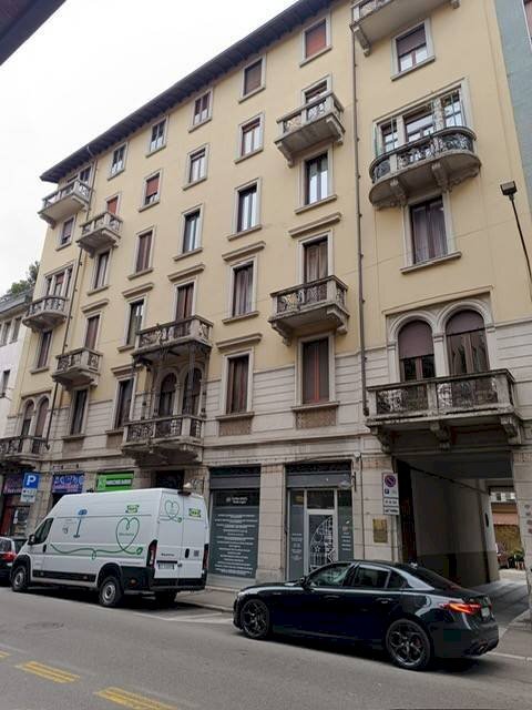 appartamento in vendita a Varese in zona Centro Città