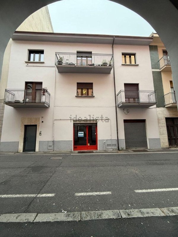 appartamento in vendita a Varese in zona Centro Città