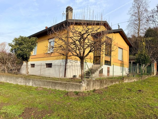 casa indipendente in vendita a Varese