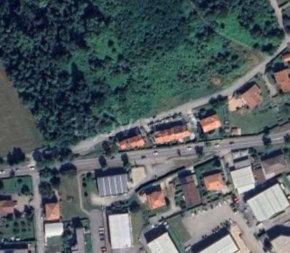 appartamento in vendita a Varese in zona Santa Maria del Monte