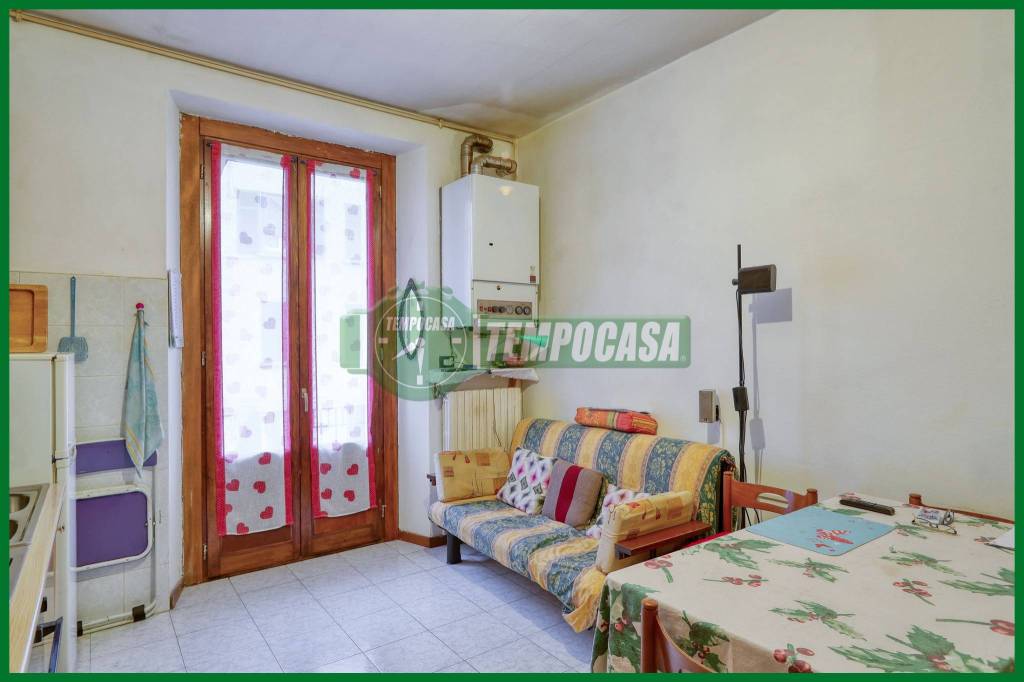 appartamento in vendita a Varese in zona Biumo