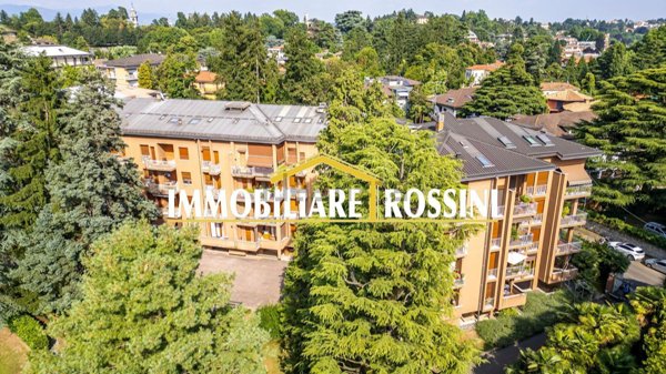 appartamento in vendita a Varese in zona Casbeno