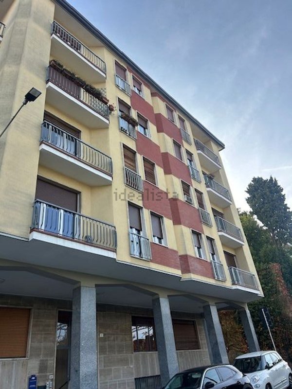 appartamento in vendita a Varese in zona Giubiano