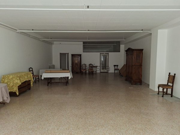 locale di sgombero in vendita a Varese in zona Biumo