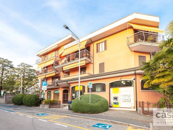 negozio in vendita a Varese in zona Casbeno