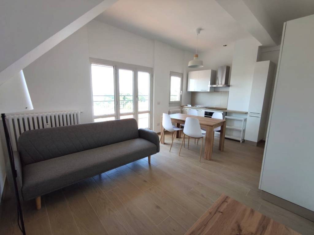 appartamento in vendita a Varese in zona Giubiano