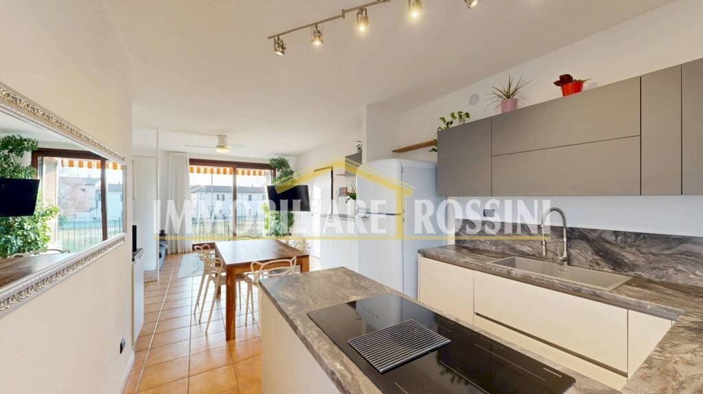 appartamento in vendita a Varese in zona Centro Città