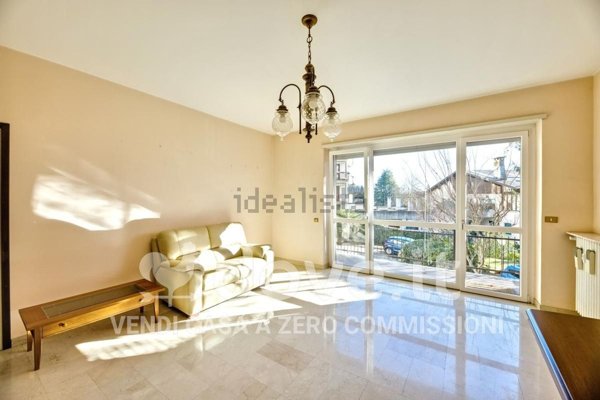 appartamento in vendita a Varese in zona Brunella