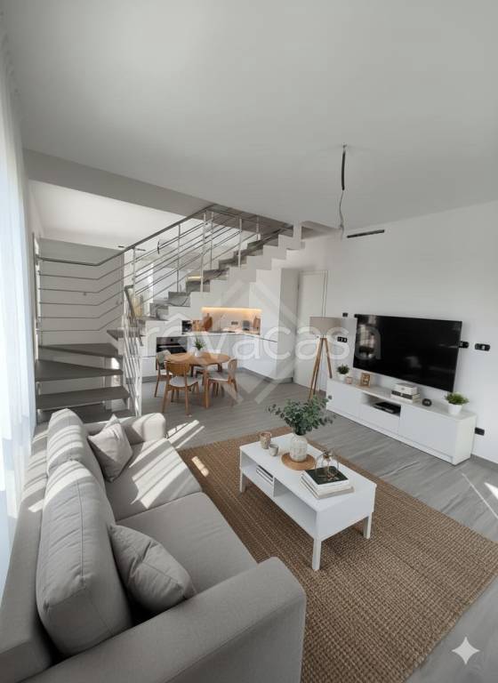 appartamento in vendita a Varese in zona Giubiano