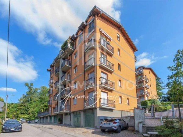 appartamento in vendita a Varese in zona Biumo