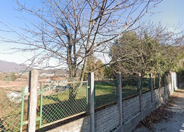 casa indipendente in vendita a Varese in zona Ippodromo