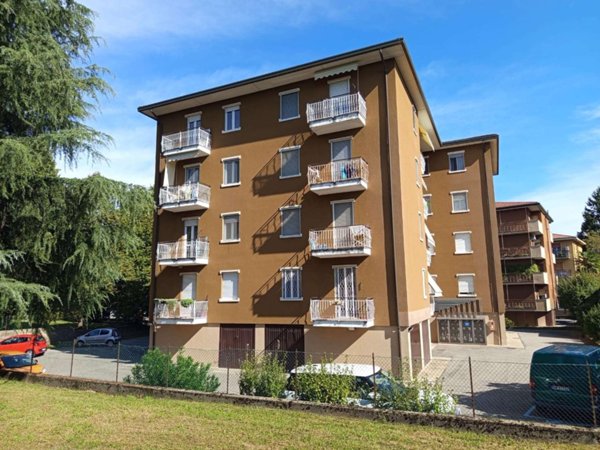 appartamento in vendita a Varese in zona Ippodromo
