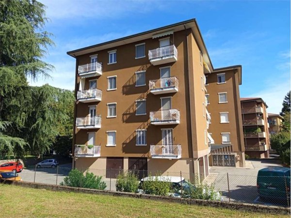 appartamento in vendita a Varese in zona Ippodromo