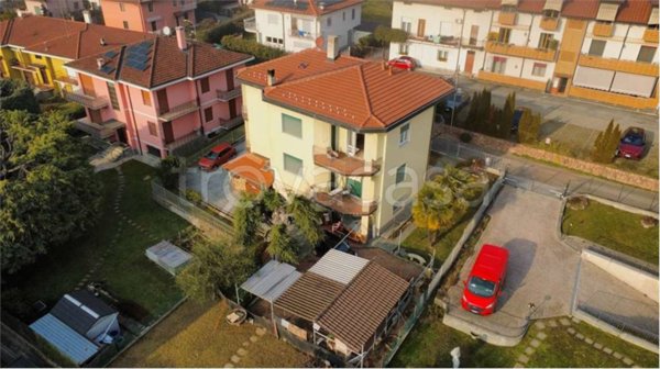 casa indipendente in vendita a Varese in zona Bobbiate