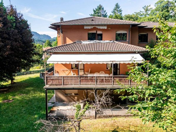 casa indipendente in vendita a Varese in zona Ippodromo