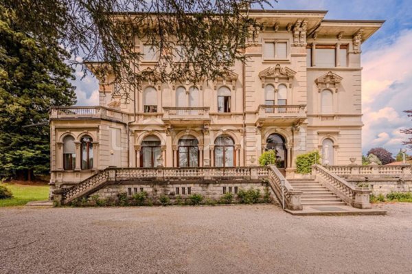 appartamento in vendita a Varese in zona Sant'Ambrogio