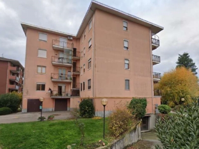 ufficio in vendita a Varese in zona Giubiano