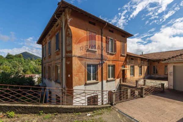 appartamento in vendita a Varese in zona Viale Valganna