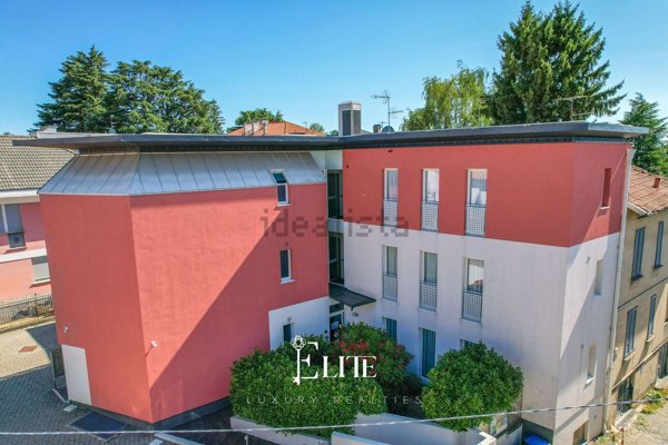 appartamento in vendita a Varese in zona Viale Borri