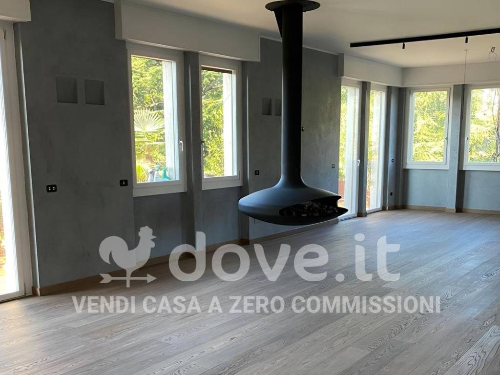 appartamento in vendita a Varese in zona Centro Città