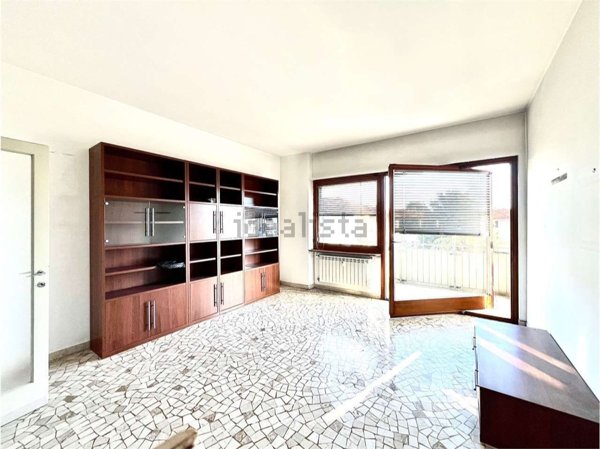 appartamento in vendita a Varese in zona Biumo