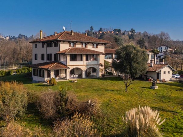 casa indipendente in vendita a Varese in zona Bosto