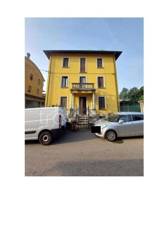 appartamento in vendita a Varese in zona Giubiano