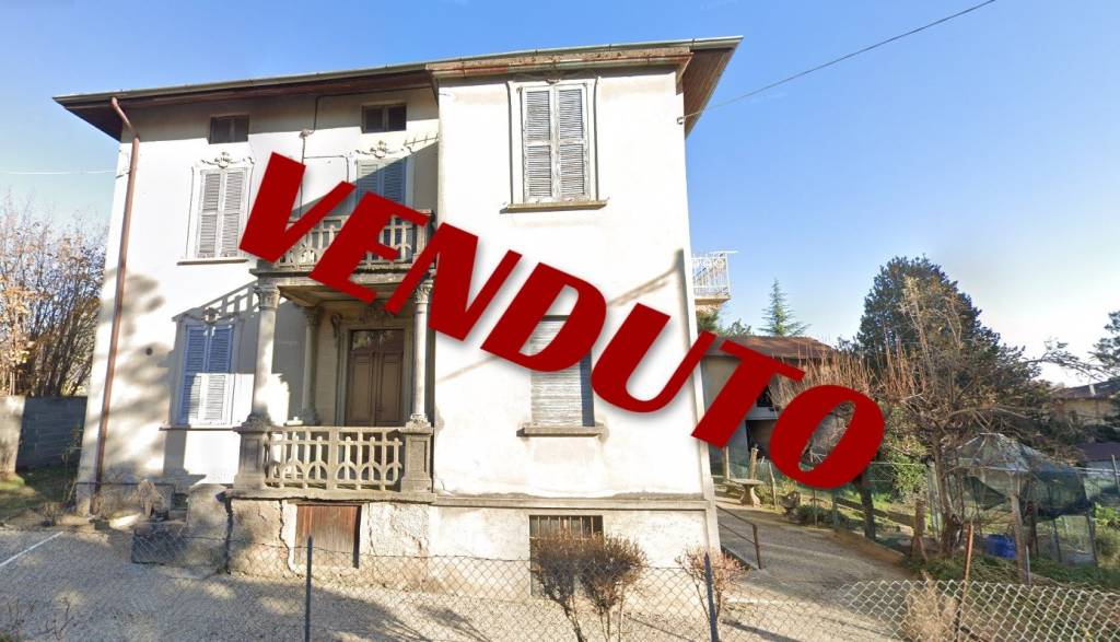casa indipendente in vendita a Varese in zona Sant'Ambrogio