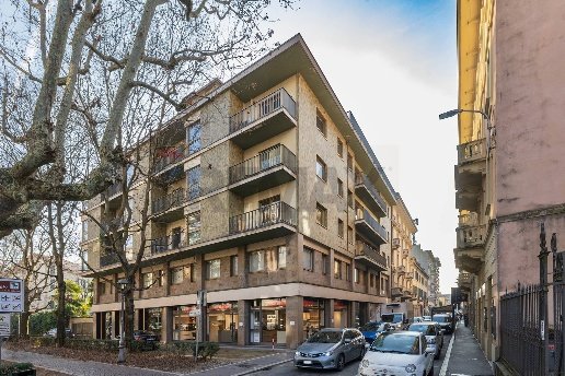appartamento in vendita a Varese in zona Centro Città