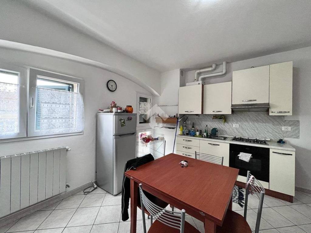 appartamento in vendita a Varese in zona Giubiano