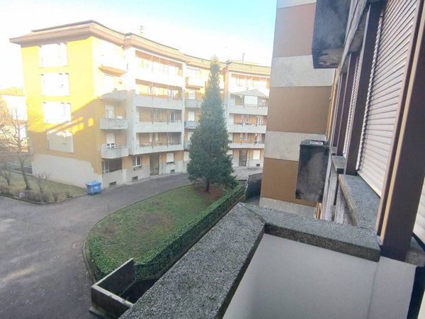 appartamento in vendita a Varese in zona Giubiano
