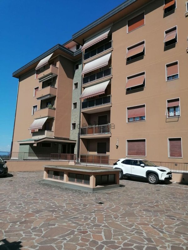 appartamento in vendita a Varese in zona Masnago